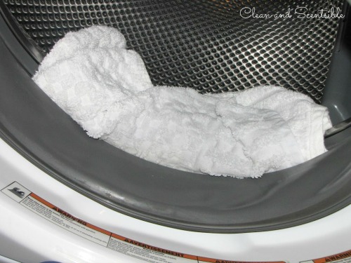 Great tutorial on how to clean your washing machine. A must read!